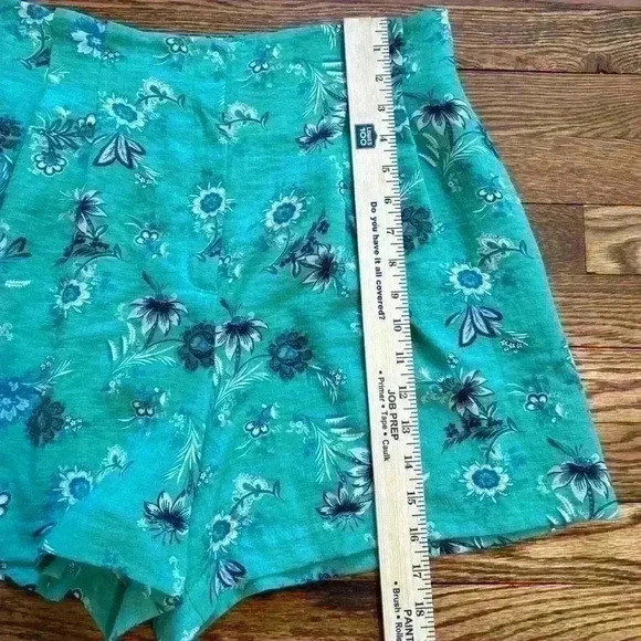 Ann Taylor Tailored High Waist Floral Print Pleated Dress Shorts Size 8 Green - Picture 11 of 11